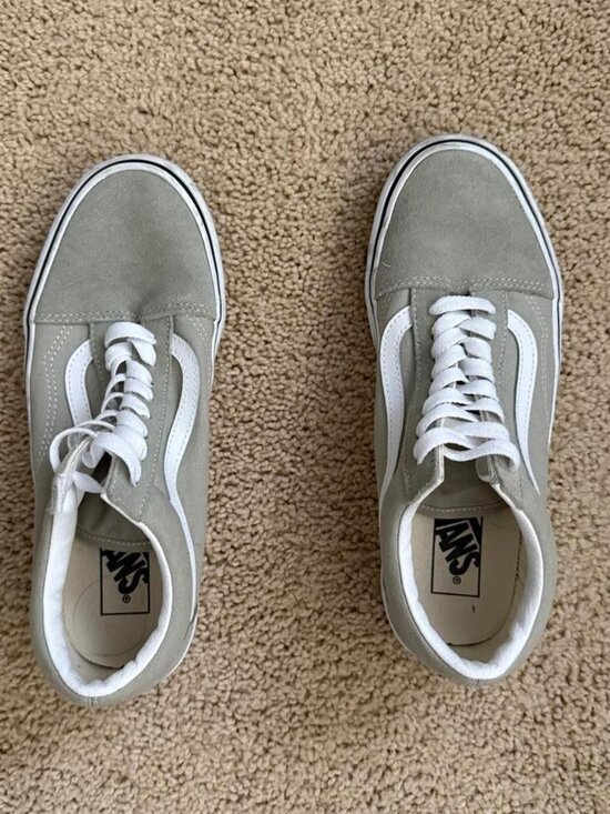 Vans - Picture 2 of 2